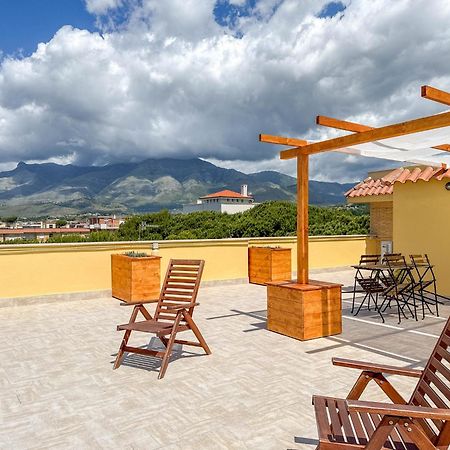 Ferienwohnung Il Mare In Giardino Scauri  Exterior foto