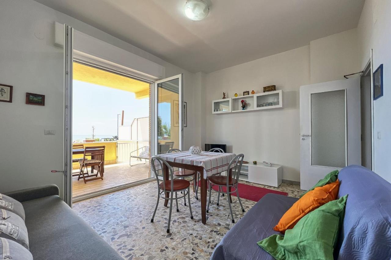 Ferienwohnung Il Mare In Giardino Scauri  Exterior foto