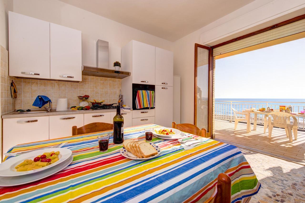 Ferienwohnung Il Mare In Giardino Scauri  Exterior foto